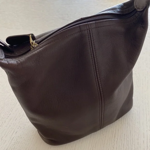 ⬇️ SPECIAL PRICE DROP ⬇️ Vintage COACH - Leather Handbag - Picture 4 of 11